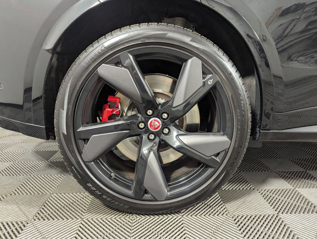 Used 2022 Jaguar F-PACE SVR image 30