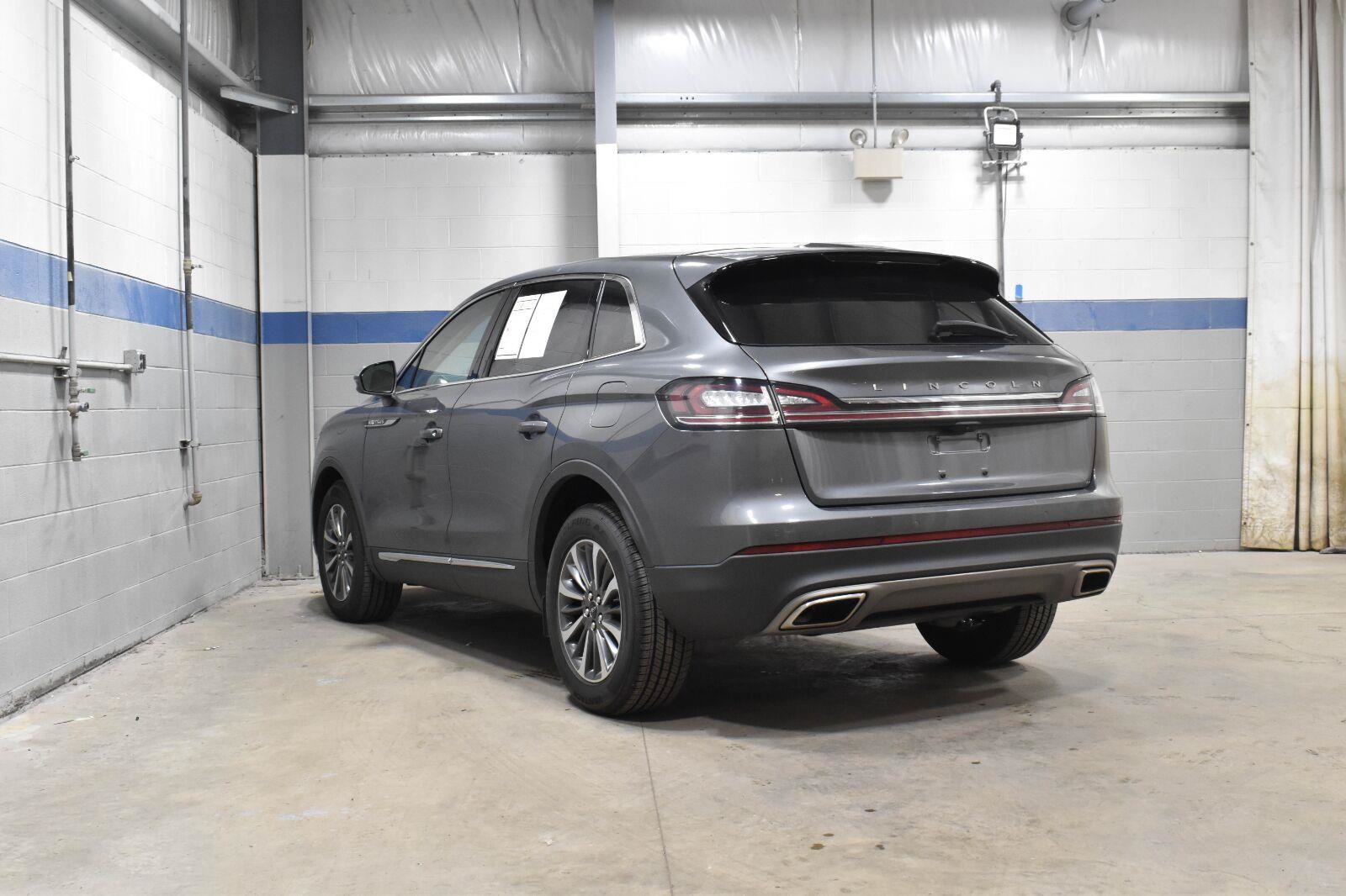 Used 2023 Lincoln Nautilus Reserve AWD/4WD image 22