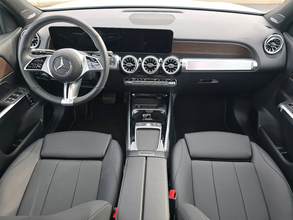 Used 2026 Mercedes-Benz GLB 250 4MATIC image 24