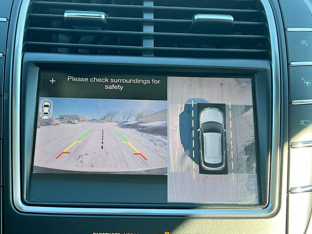 Used 2019 Lincoln Nautilus Reserve image 16