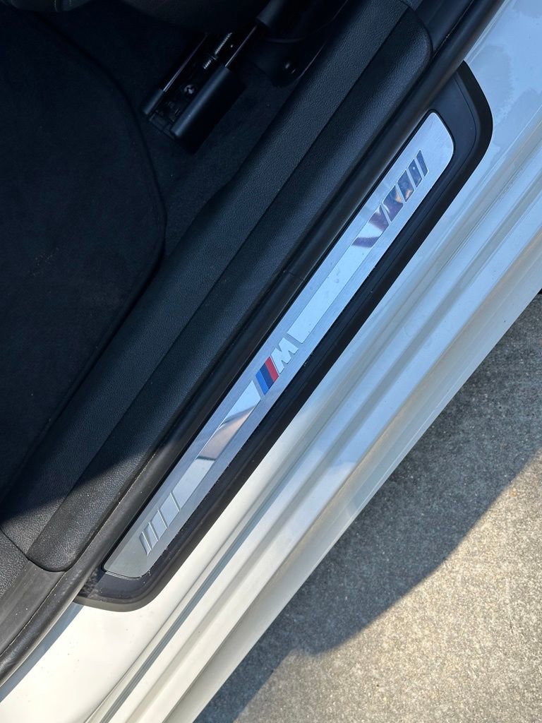 Certified 2023 BMW 330i Sedan w/ M Sport Package RWD image 21