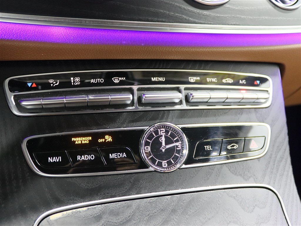 Used 2020 Mercedes-Benz E 450 4MATIC Cabriolet image 39