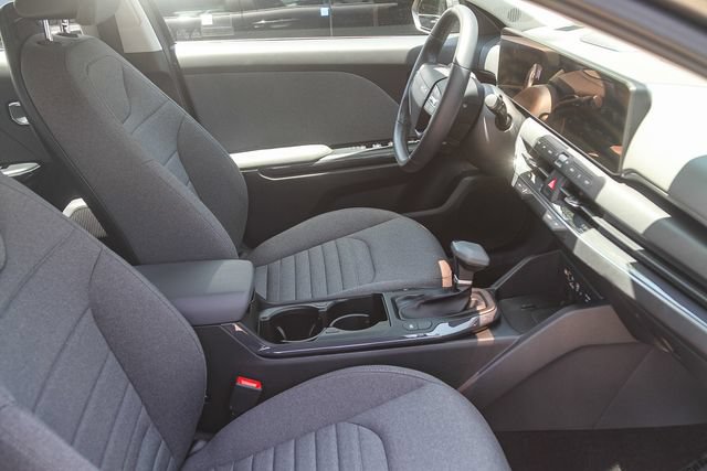 Certified 2025 Kia K4 GT-Line Turbo FWD image 16