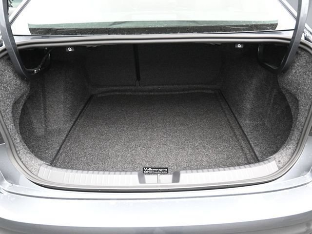 New 2026 Volkswagen Jetta SE FWD image 12