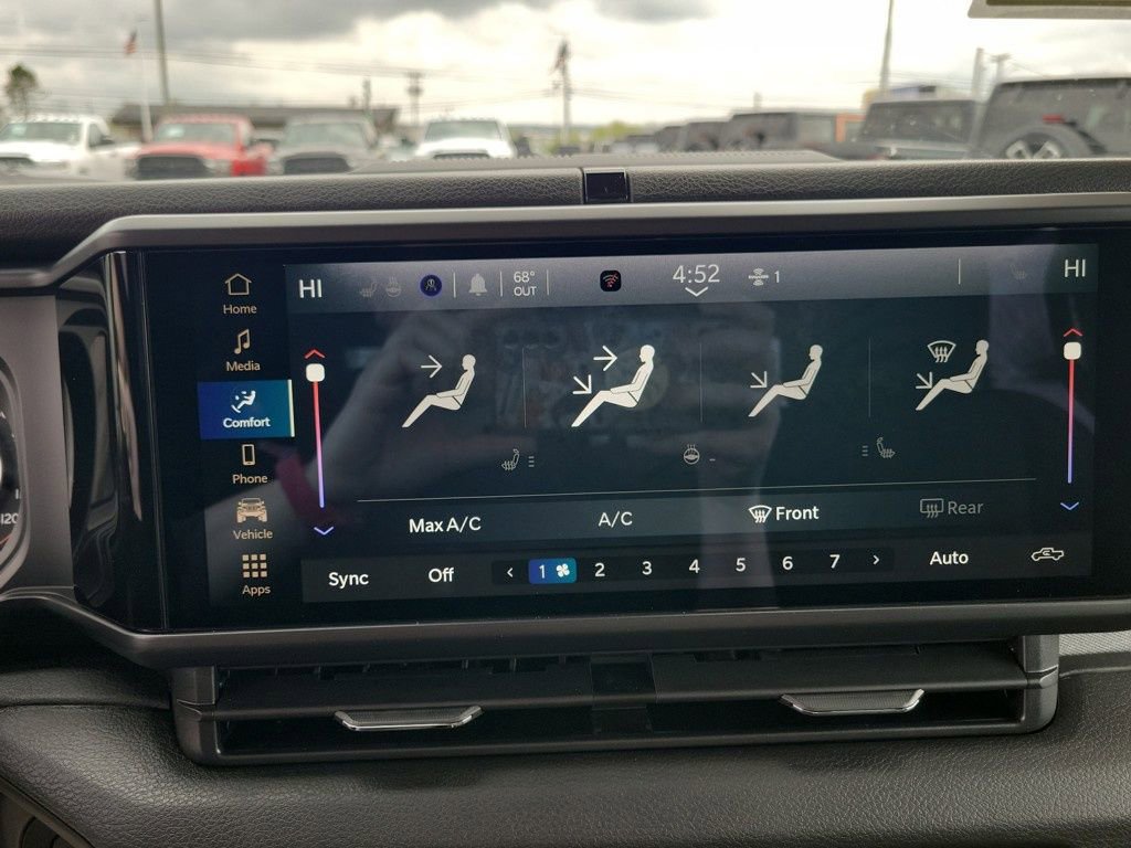 New 2025 Jeep Gladiator Sport image 19