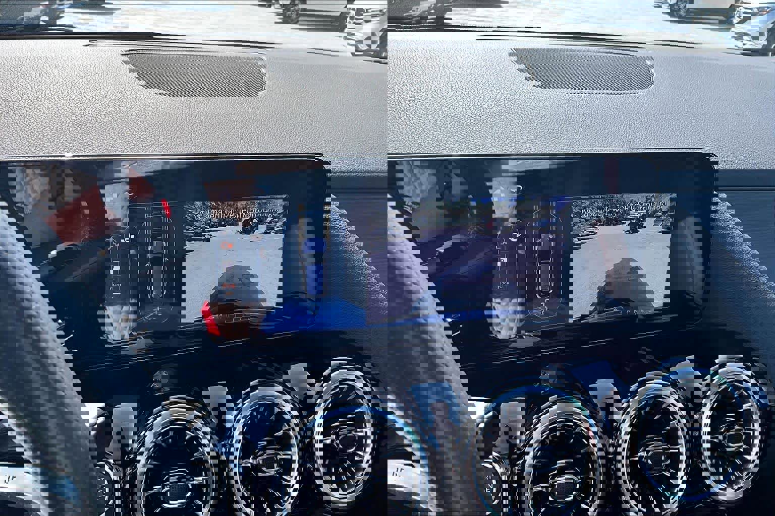 Used 2025 Mercedes-Benz GLA 35 AMG 4MATIC image 27