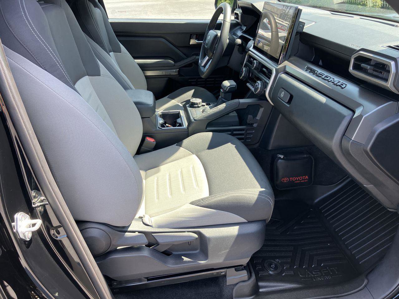 Used 2024 Toyota Tacoma TRD Sport image 33