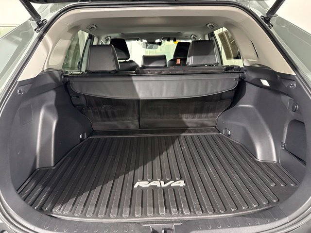 Used 2023 Toyota RAV4 XLE Premium FWD image 11