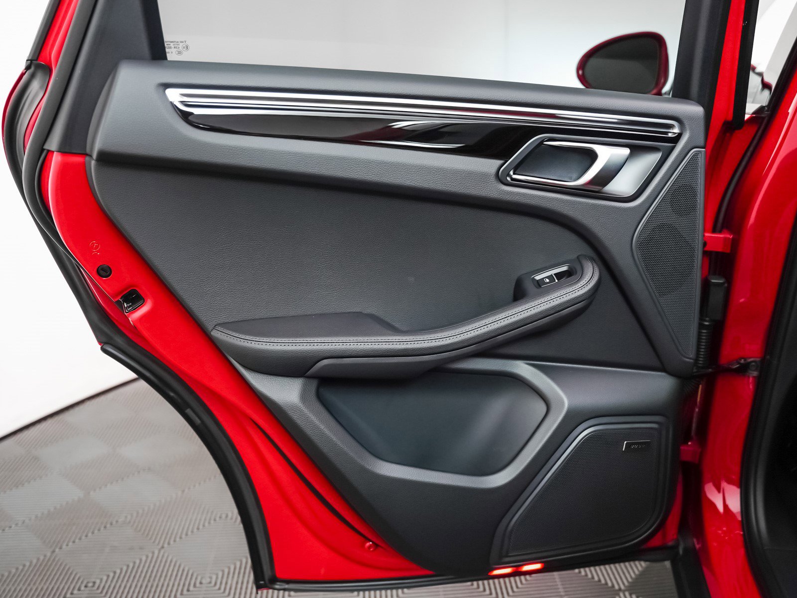 New 2026 Porsche Macan image 26