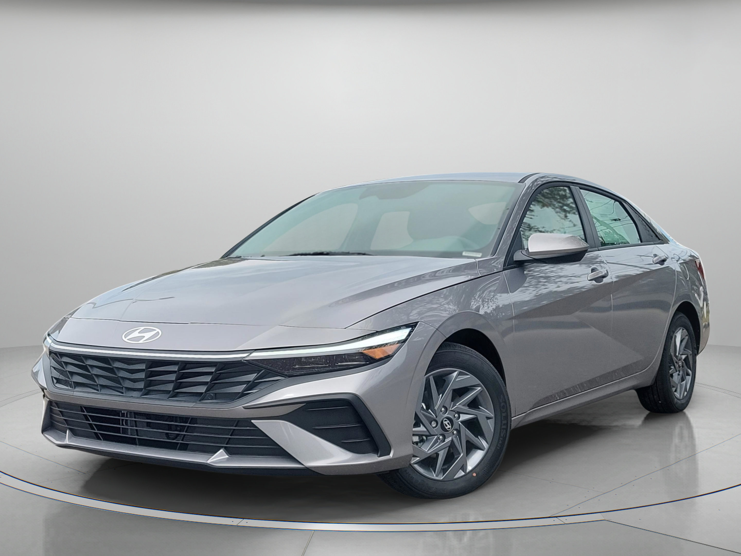 New 2025 Hyundai Elantra Hybrid FWD image 3