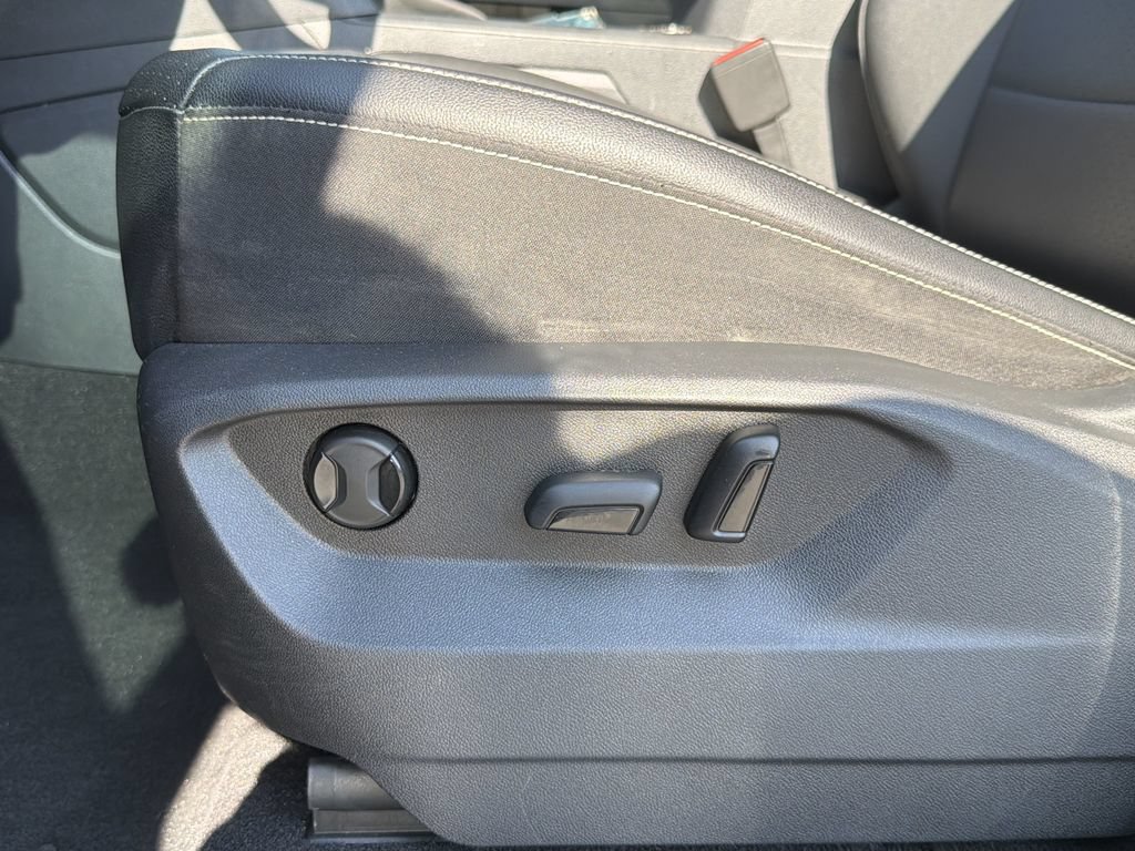 Used 2023 Volkswagen Atlas SE w/ Panoramic Sunroof Package FWD image 24