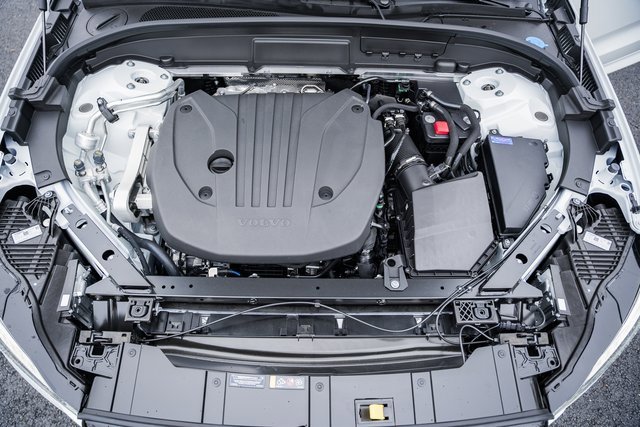 New 2026 Volvo XC60 B5 Plus w/ Protection Package Premier image 18