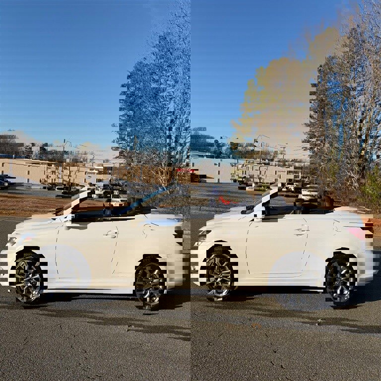 Used 2014 Lexus IS 250C w/ Luxury Package image 3