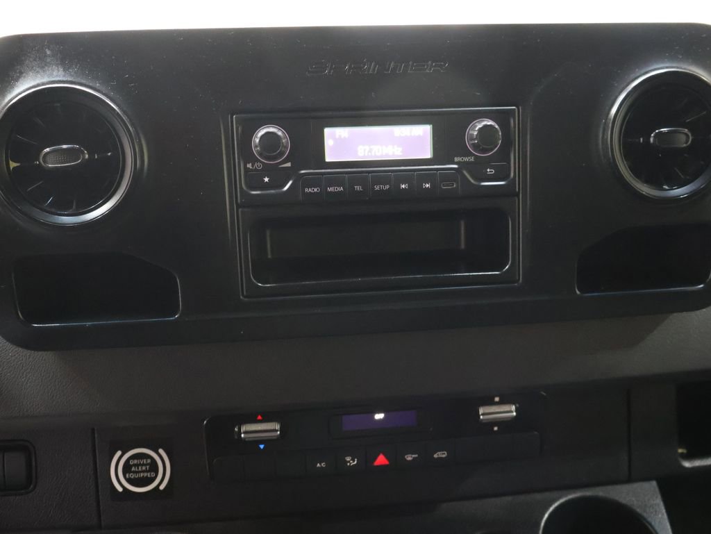 Used 2018 Mercedes-Benz Sprinter 2500 image 18