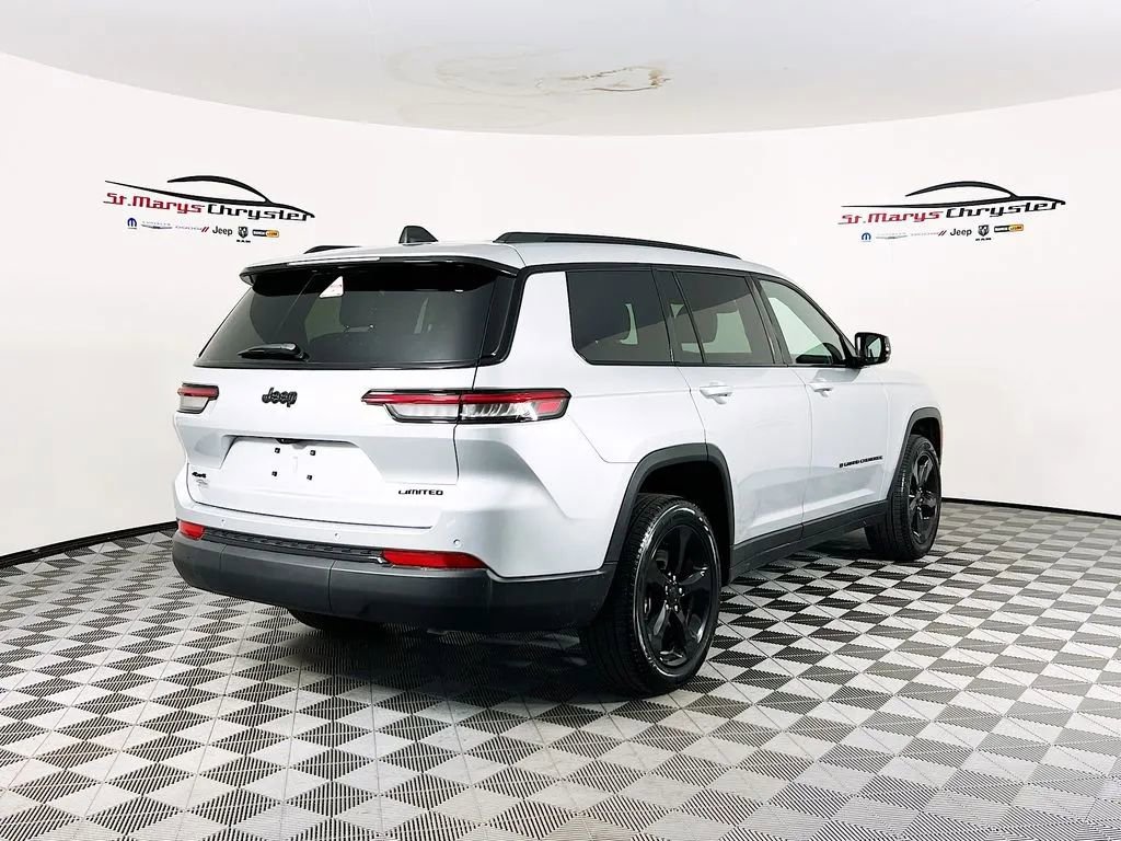 Used 2025 Jeep Grand Cherokee L Limited w/ Black Appearance Package image 8