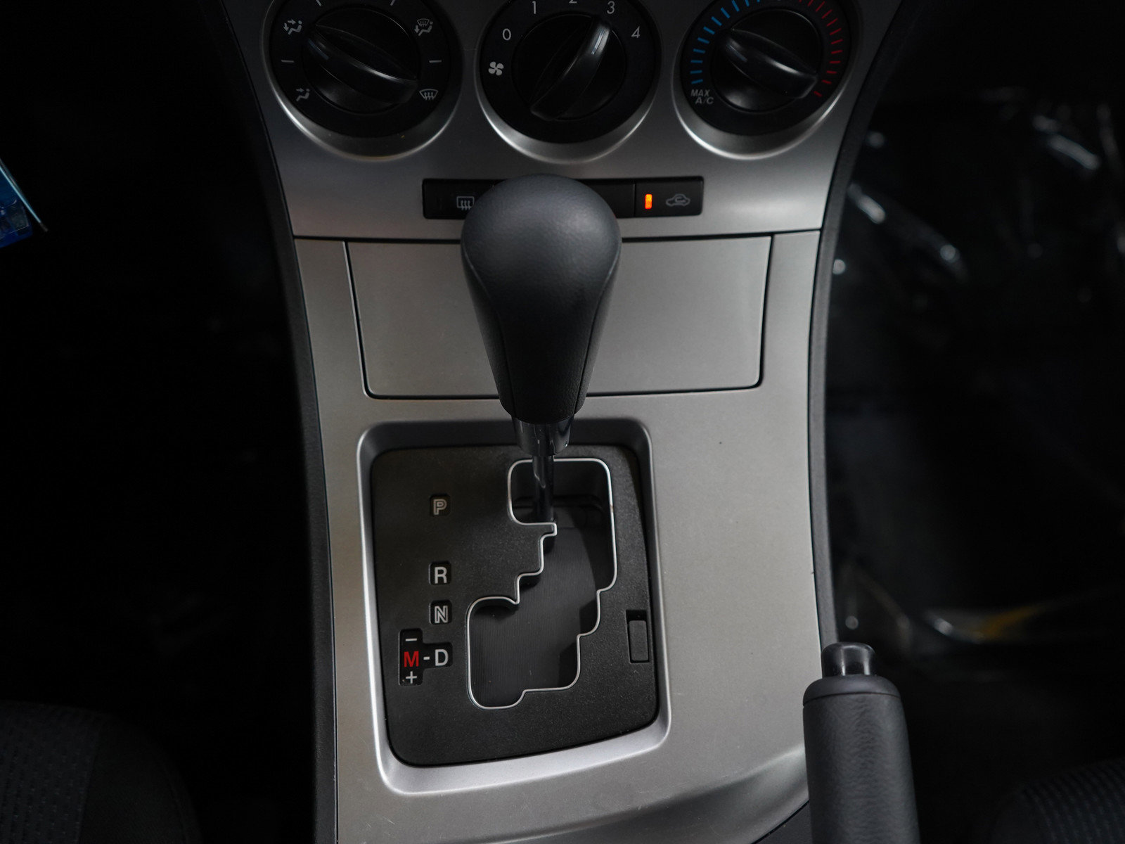 Used 2011 MAZDA MAZDA3 i Touring FWD image 20
