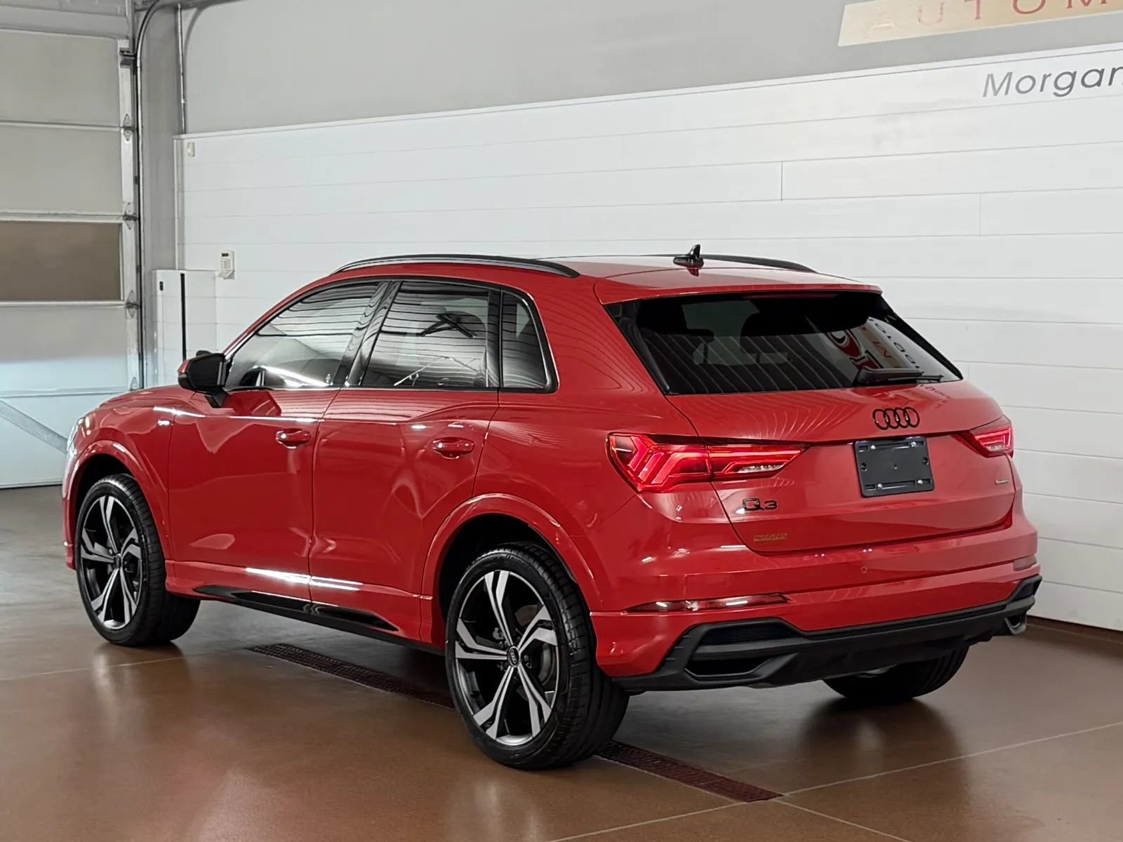 Used 2024 Audi Q3 2.0T Premium Plus w/ Premium Plus Package AWD/4WD image 5