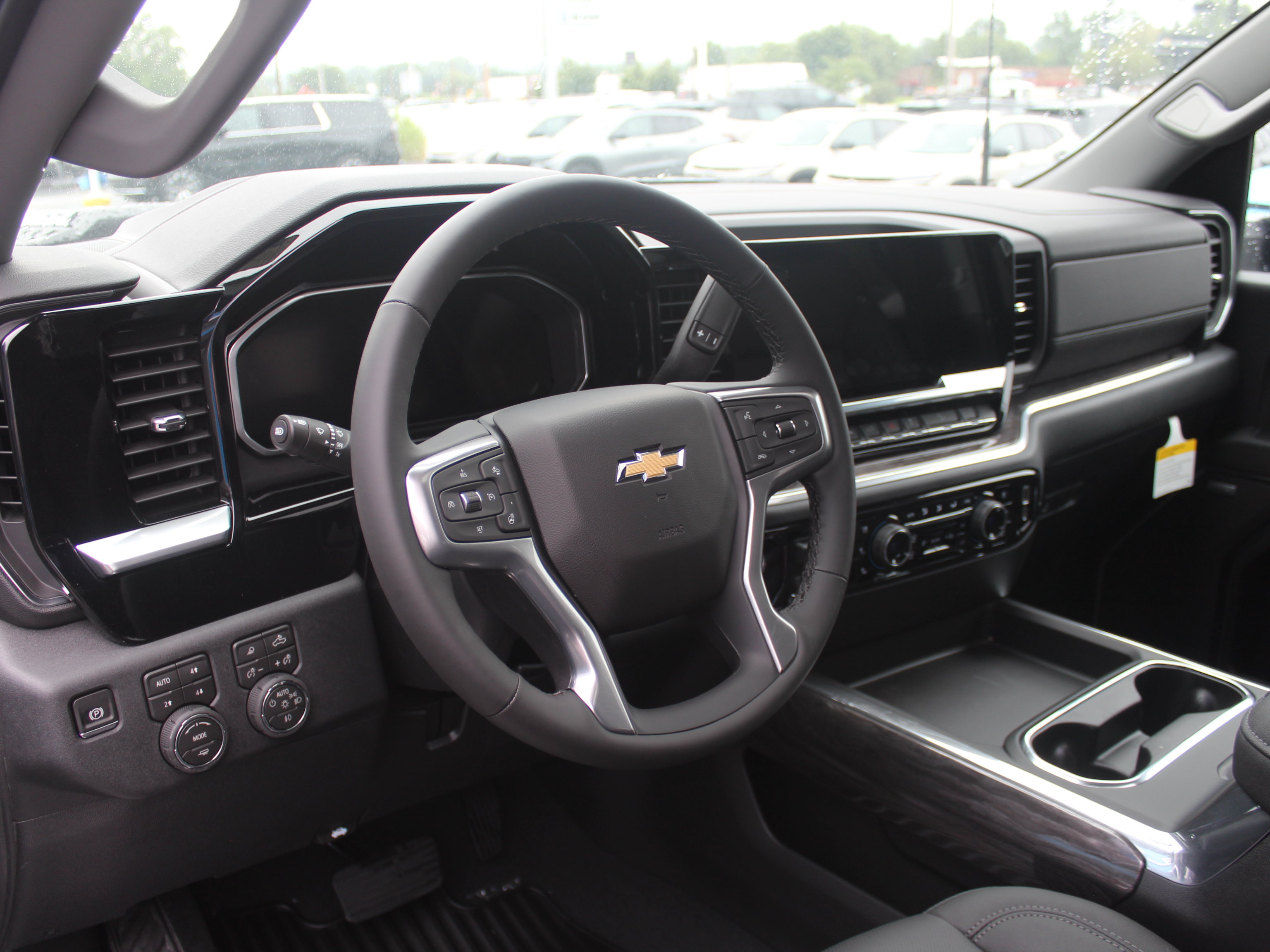 New 2026 Chevrolet Silverado 2500 LTZ w/ LTZ Convenience Package AWD/4WD image 11