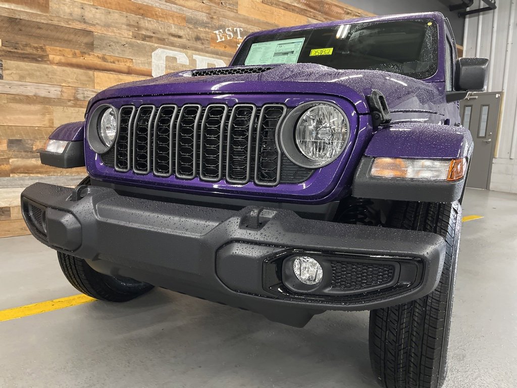 New 2026 Jeep Gladiator Sport image 13