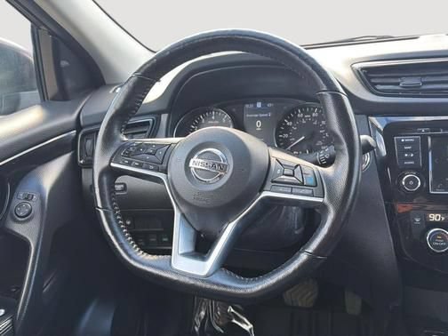 Used 2022 Nissan Rogue Sport SL AWD/4WD image 11