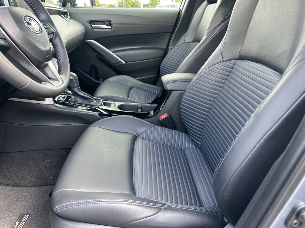 Used 2024 Toyota Corolla Cross XSE w/ Convenience Package image 18