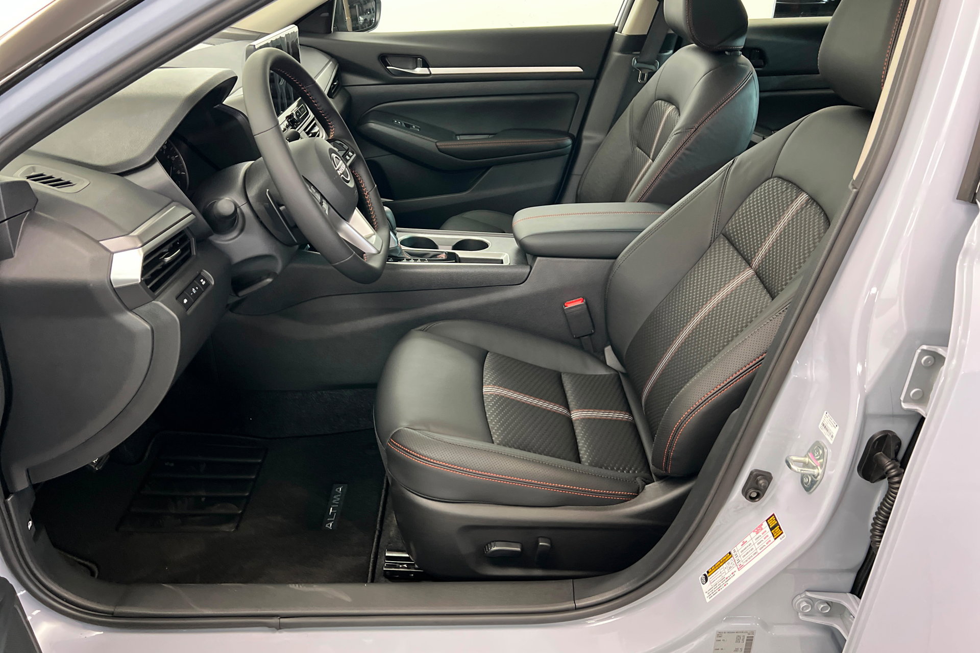 New 2026 Nissan Altima 2.5 SR FWD image 17