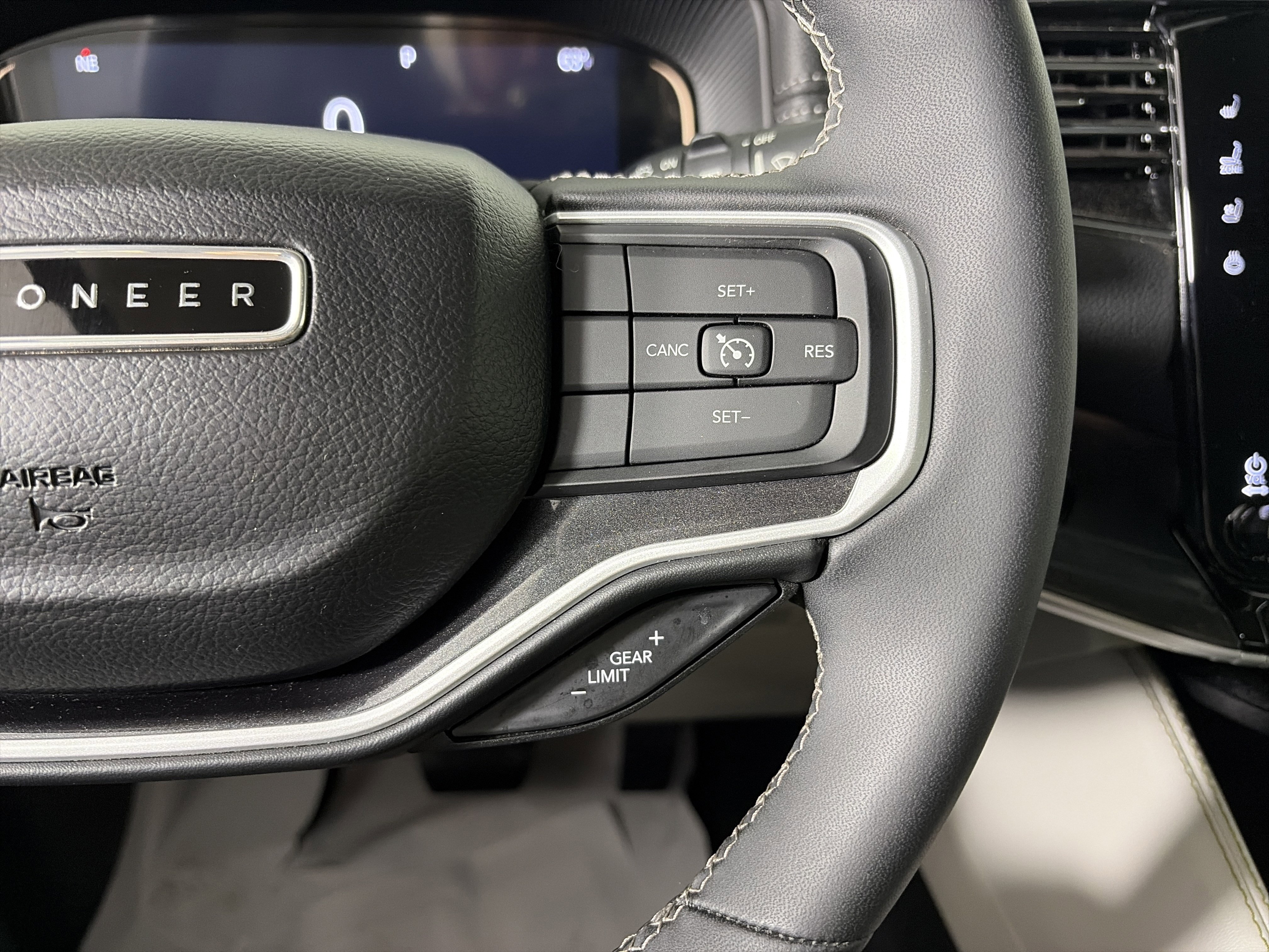 Used 2022 Jeep Wagoneer Series I image 17