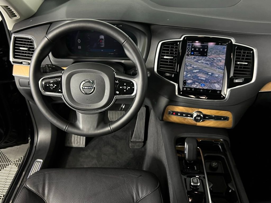 Used 2024 Volvo XC90 B5 Plus image 14