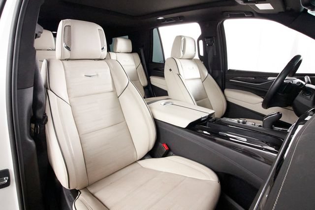 Used 2022 Cadillac Escalade Sport w/ Touring Package AWD/4WD image 21