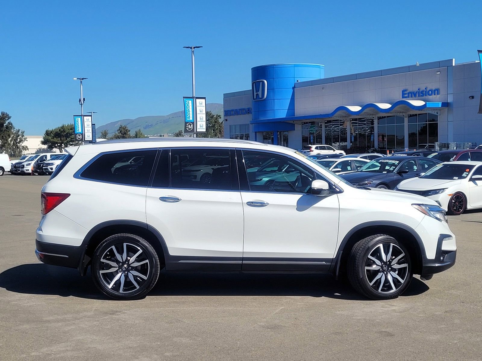 Used 2021 Honda Pilot Touring image 4