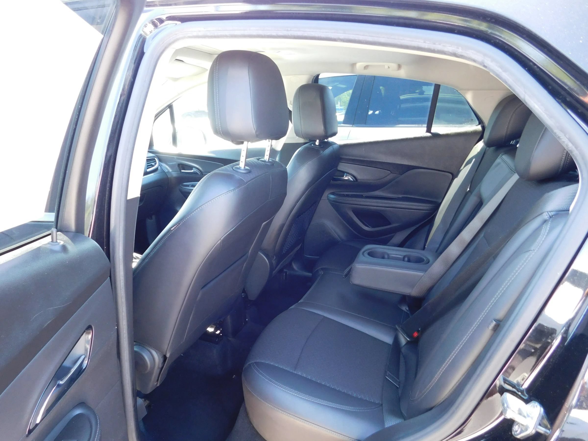 Used 2019 Buick Encore Sport Touring AWD/4WD image 9