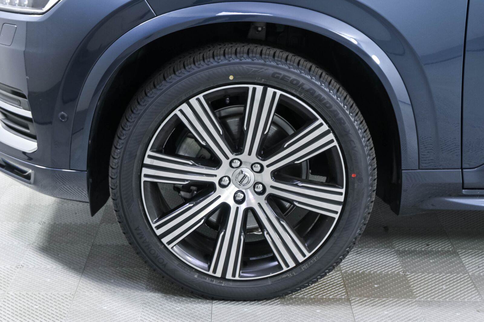 Certified 2022 Volvo XC90 T6 Inscription w/ Advanced Package AWD/4WD image 38