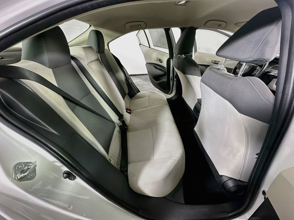 Used 2022 Toyota Corolla LE FWD image 11