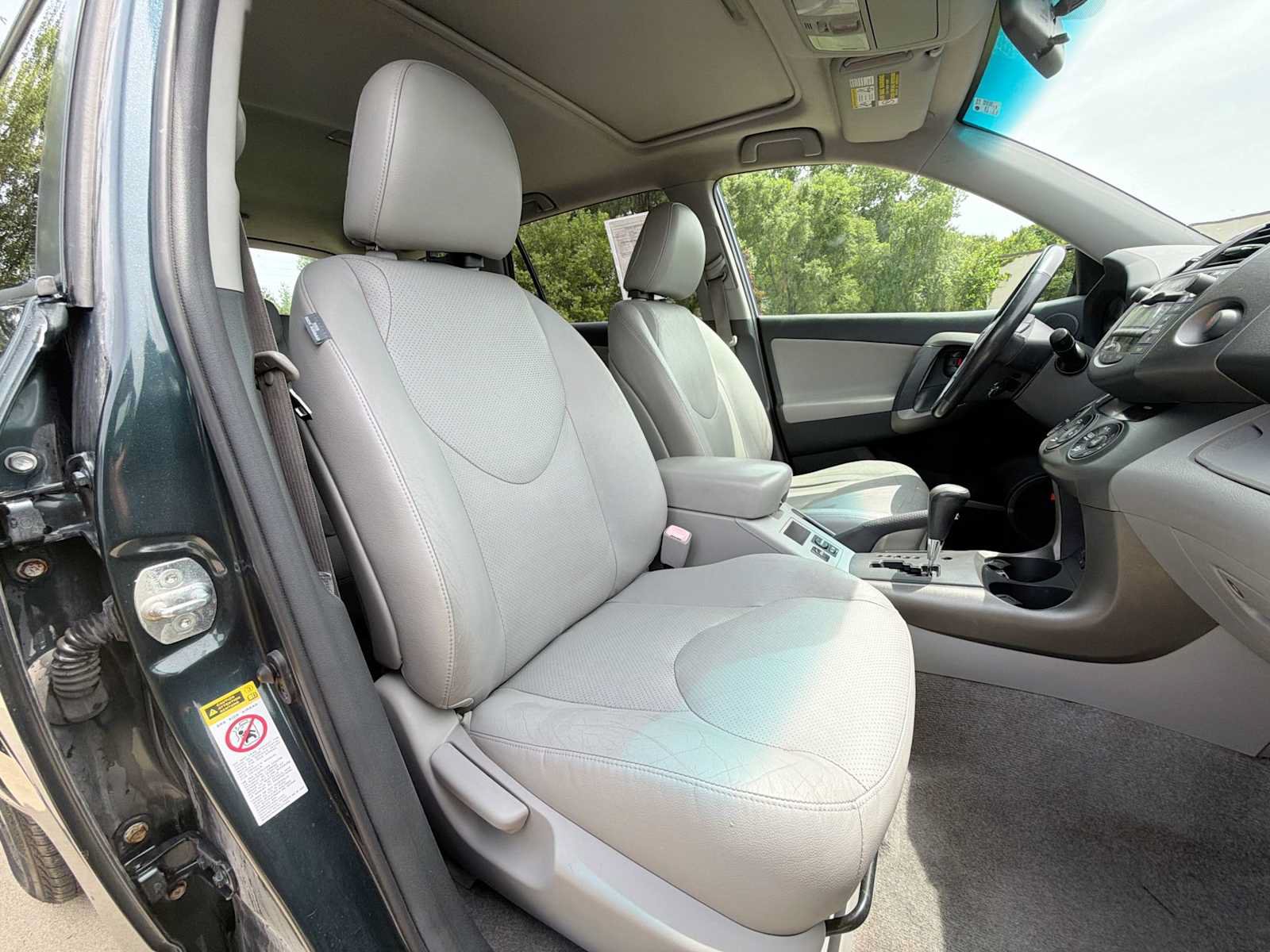 Used 2010 Toyota RAV4 Limited AWD/4WD image 19