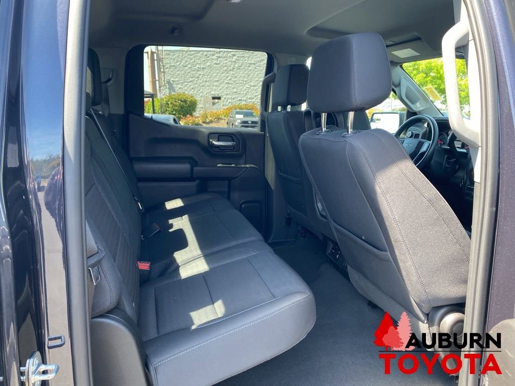 Used 2024 Chevrolet Silverado 1500 Custom Trail Boss w/ Dark Appearance Package AWD/4WD image 18