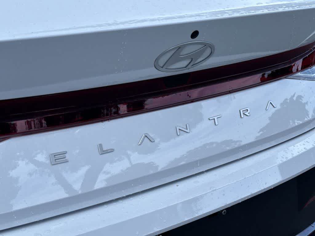 Used 2024 Hyundai Elantra SEL FWD image 10