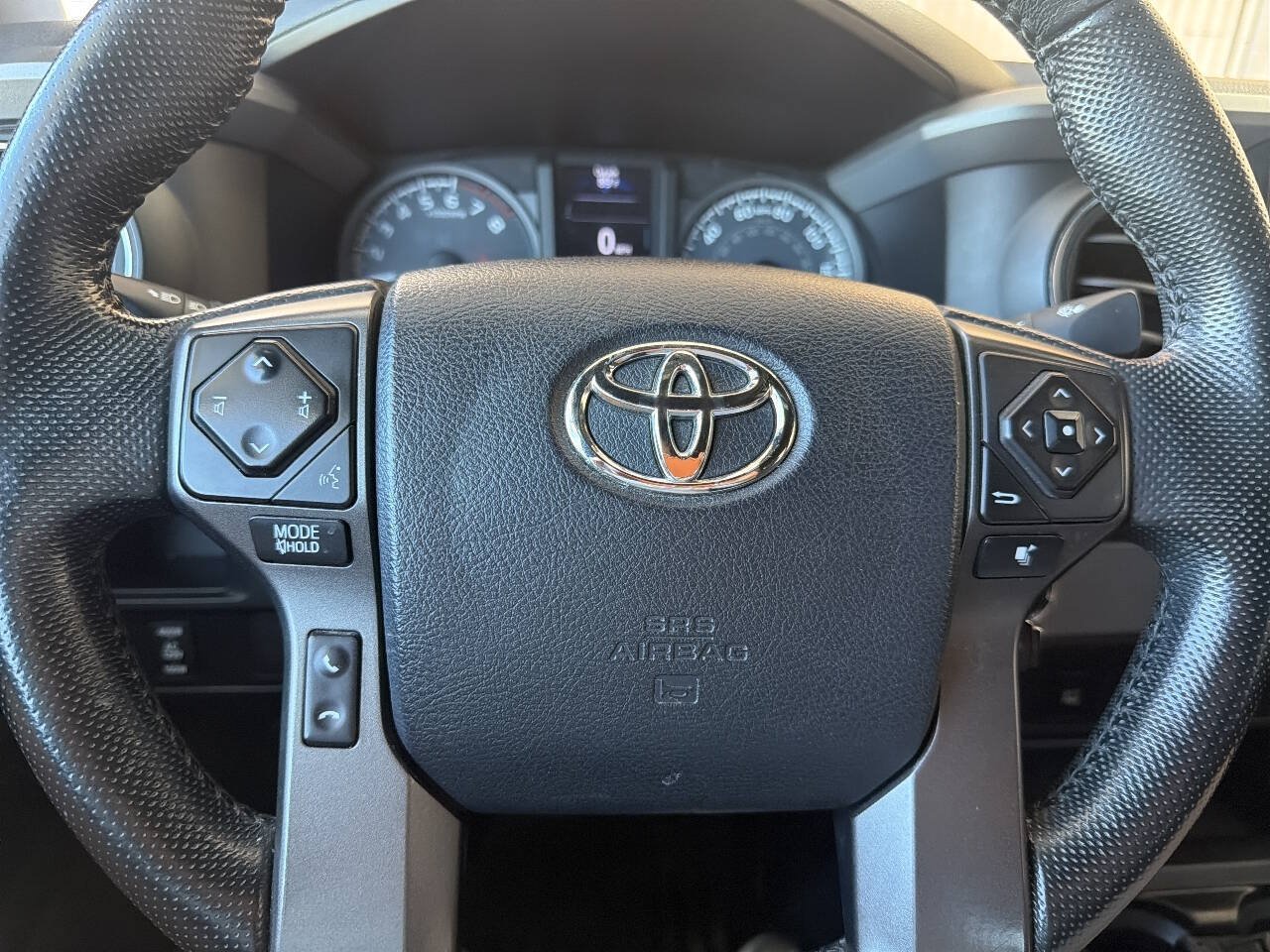 Used 2016 Toyota Tacoma TRD Off-Road w/ Towing Package RWD image 31