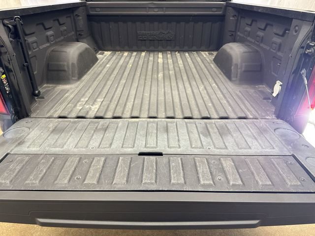 Used 2022 Chevrolet Silverado 1500 High Country w/ High Country Premium Package AWD/4WD image 24