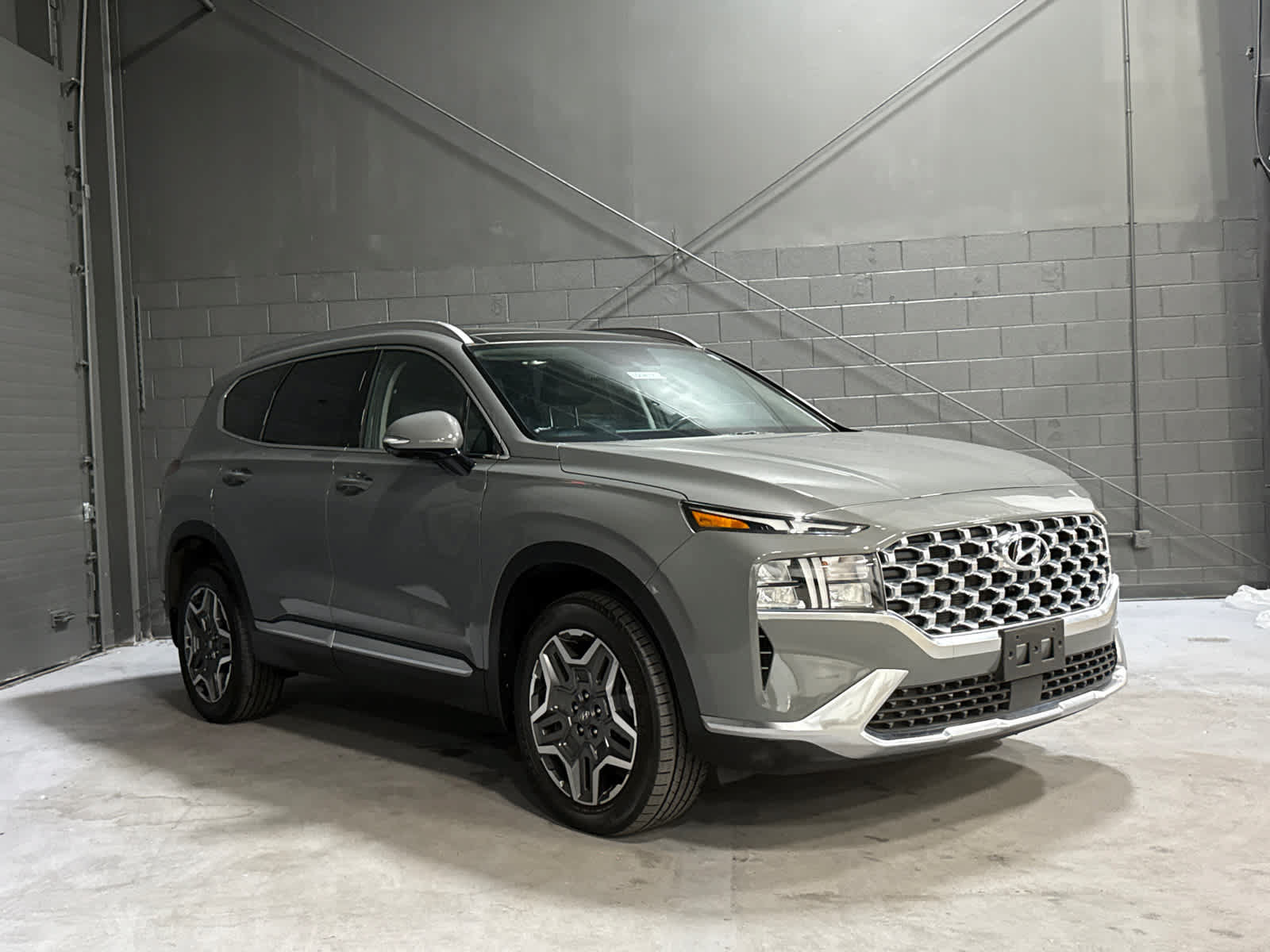 Used 2023 Hyundai Santa Fe SEL Premium AWD/4WD image 1