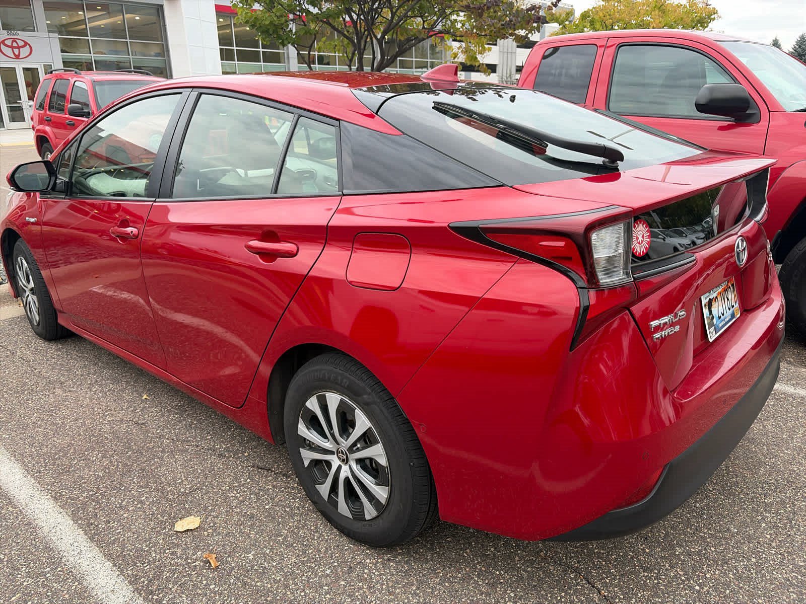 Used 2019 Toyota Prius XLE w/ Advanced Technology Package AWD/4WD image 4