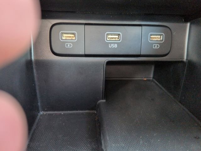 Used 2023 Kia Sorento LX FWD image 30