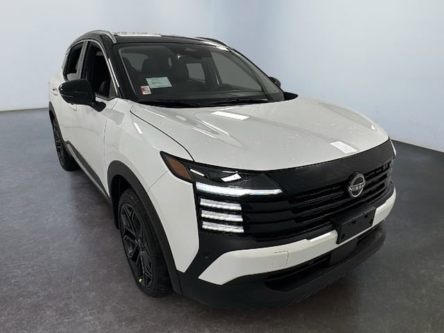 New 2026 Nissan Kicks SR w/ Cold Weather Package