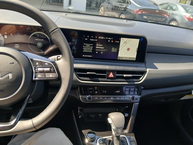 New 2026 Kia Seltos SX w/ SX Sunroof Package image 28