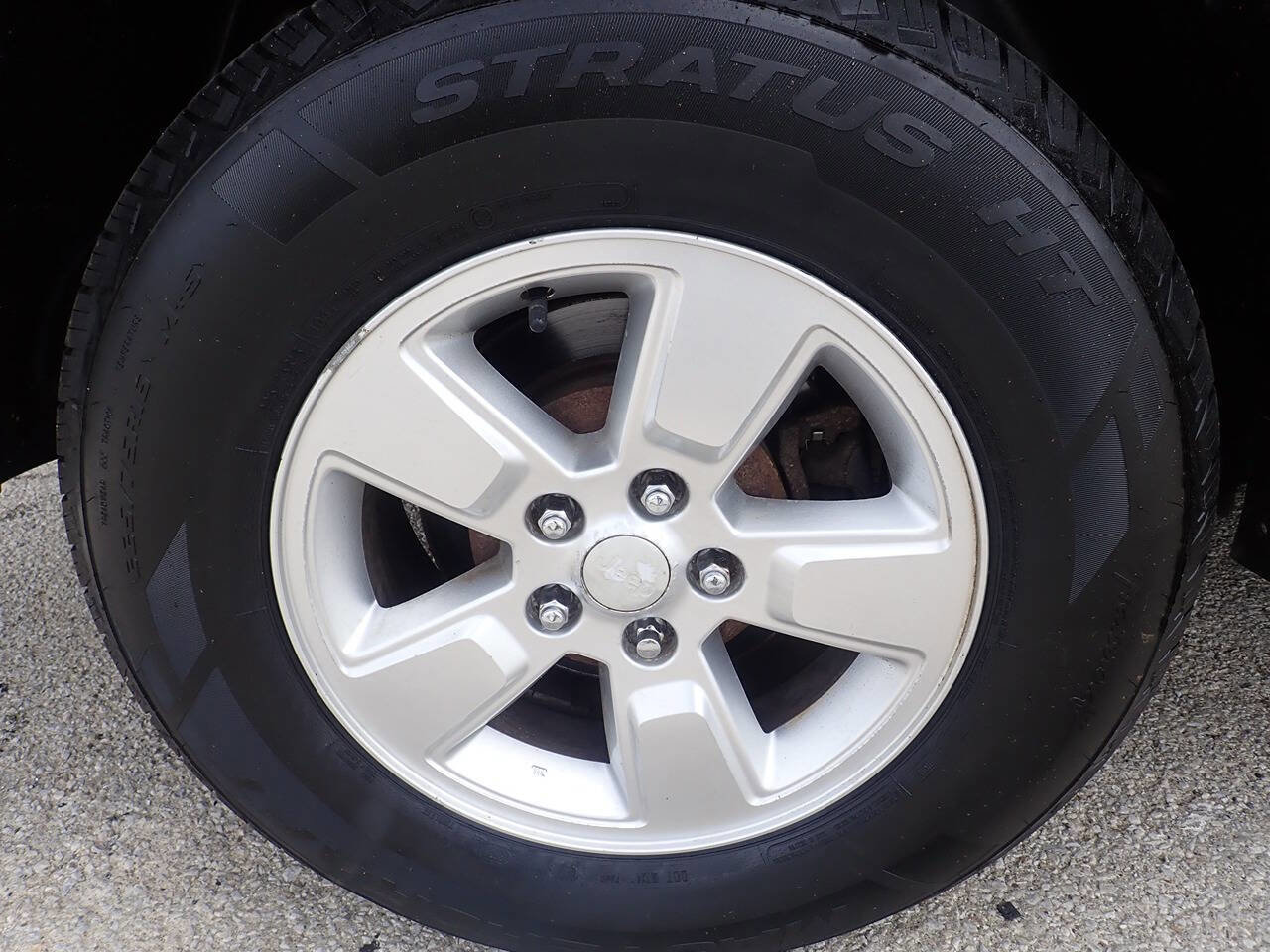 Used 2010 Jeep Liberty Sport w/ Popular Equipment Group image 28