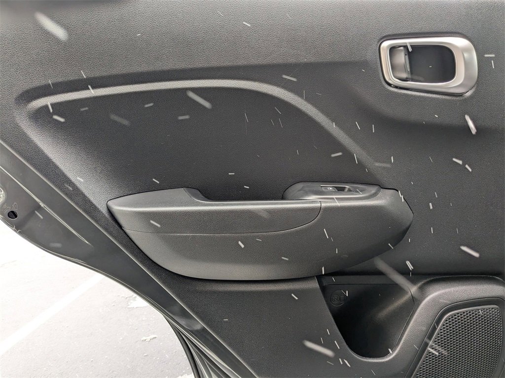 Used 2025 Hyundai Venue SEL image 27