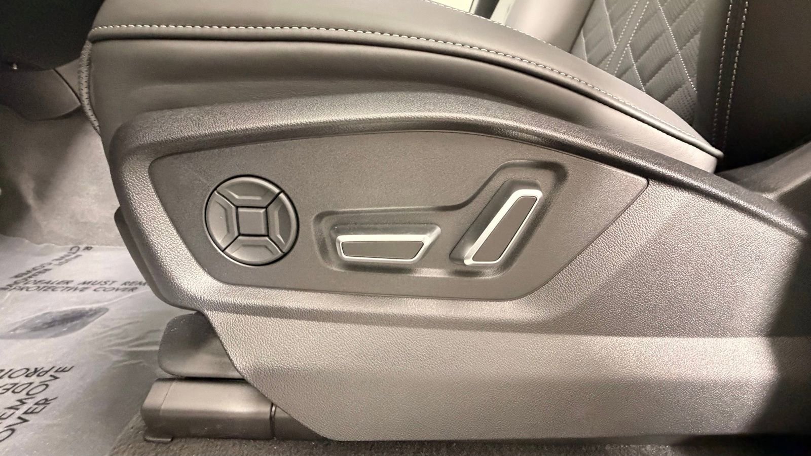 New 2026 Audi SQ7 Premium Plus AWD/4WD image 14