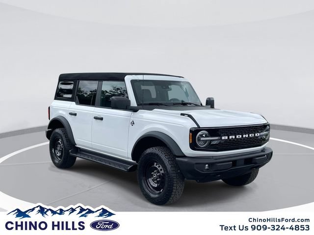 New 2026 Ford Bronco Outer Banks w/ Black Appearance Package AWD/4WD image 1