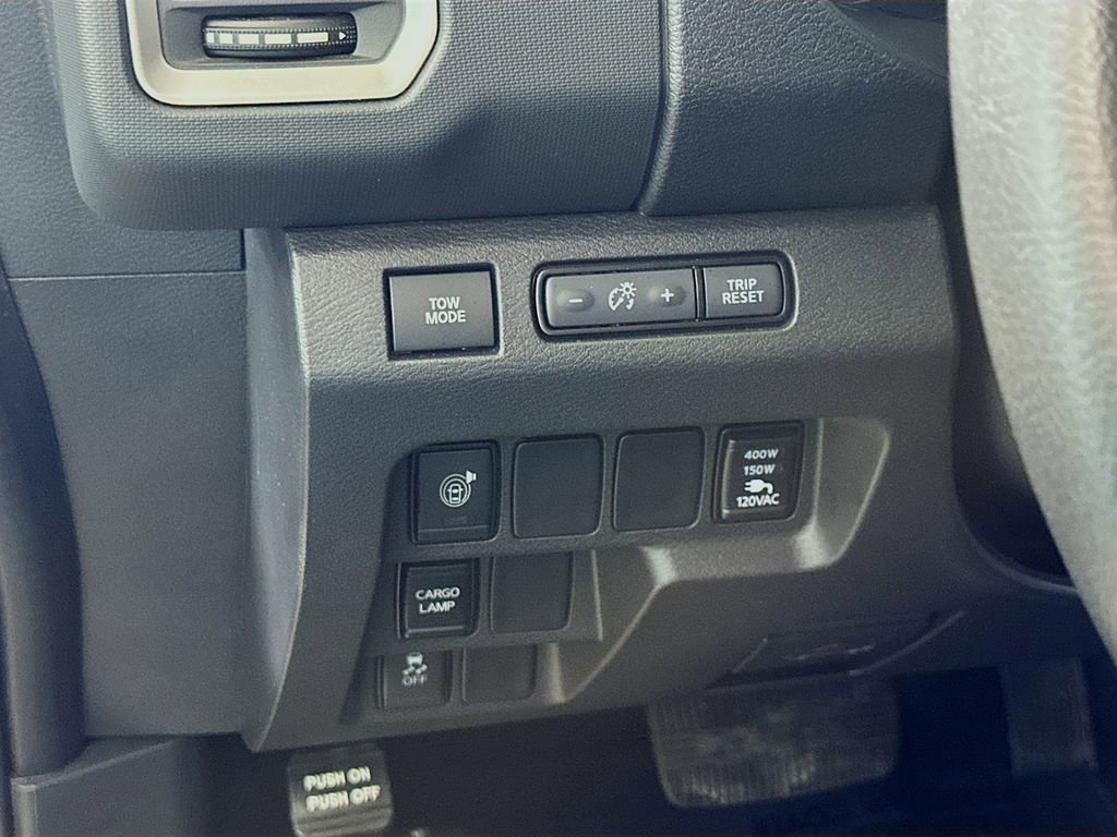 Used 2024 Nissan Frontier SL w/ Technology Package image 21