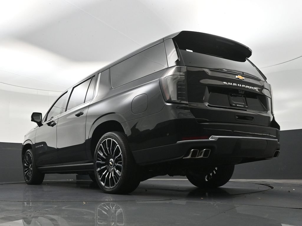 Used 2026 Chevrolet Suburban High Country AWD/4WD image 27
