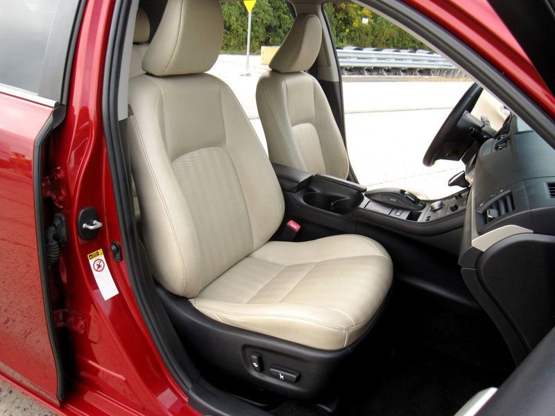 Used 2013 Lexus CT 200h image 22